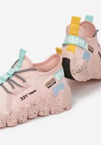 Born2be - Różowe Sneakersy na Grubej Podeszwie z Siateczkową Cholewką Sarahi. Nosek buta: okrągły. Kolor: różowy. Materiał: materiał. Szerokość cholewki: normalna. Wzór: kropki, aplikacja