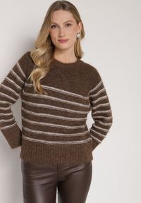 Born2be - Brązowy Sweter z Domieszką Wełny w Paski Lidavia. Okazja: na co dzień. Kolor: brązowy. Materiał: wełna. Wzór: paski. Styl: casual, klasyczny, elegancki #6