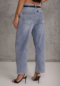 Renee - Niebieskie Jeansy Mom Fit z Bawełną High Waist Hippamene. Stan: podwyższony. Kolor: niebieski. Długość: krótkie. Wzór: aplikacja #2