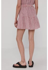 Vero Moda Spódnica kolor różowy mini rozkloszowana. Kolor: różowy. Materiał: tkanina, bawełna