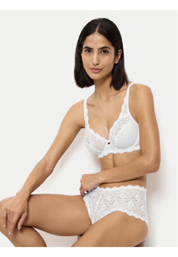 Triumph Biustonosz z fiszbiną Amourette 10209574 Biały. Kolor: biały. Materiał: syntetyk