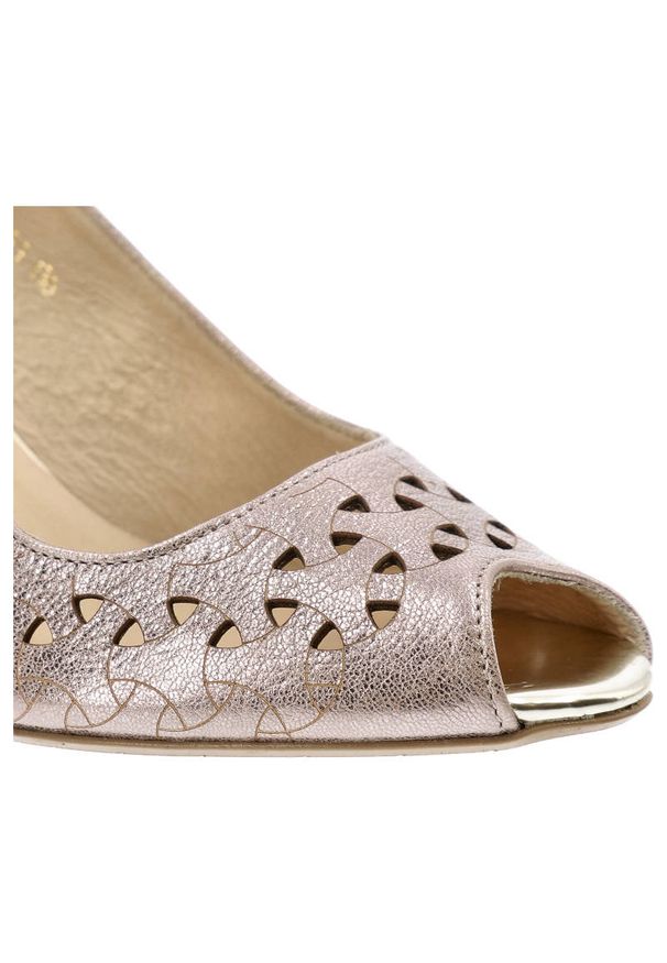 Różowe Czółenka Gamis Eleganckie Skórzane Buty Na Obcasie. Zapięcie: bez zapięcia. Kolor: różowy. Materiał: skóra. Szerokość cholewki: normalna. Obcas: na obcasie. Styl: elegancki. Wysokość obcasa: średni