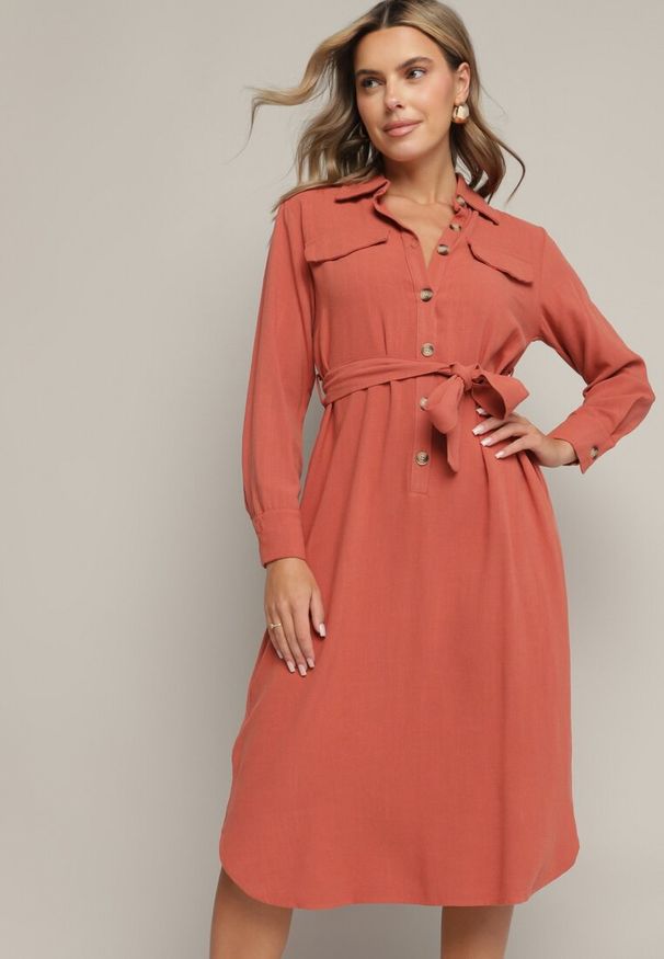 Born2be - Pomarańczowa Bawełniana Sukienka Koszulowa z Wiązanym Paskiem Zintrona. Okazja: na co dzień. Kolor: pomarańczowy. Materiał: bawełna. Typ sukienki: koszulowe. Styl: casual