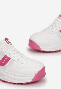 Renee - Biało-Fuksjowe Sneakersy Nerney. Wysokość cholewki: przed kostkę. Nosek buta: okrągły. Zapięcie: sznurówki. Kolor: biały. Materiał: dresówka, materiał. Szerokość cholewki: normalna #2