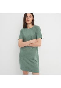 House - T-shirtowa sukienka z kieszeniami - Zielony. Kolor: zielony #1