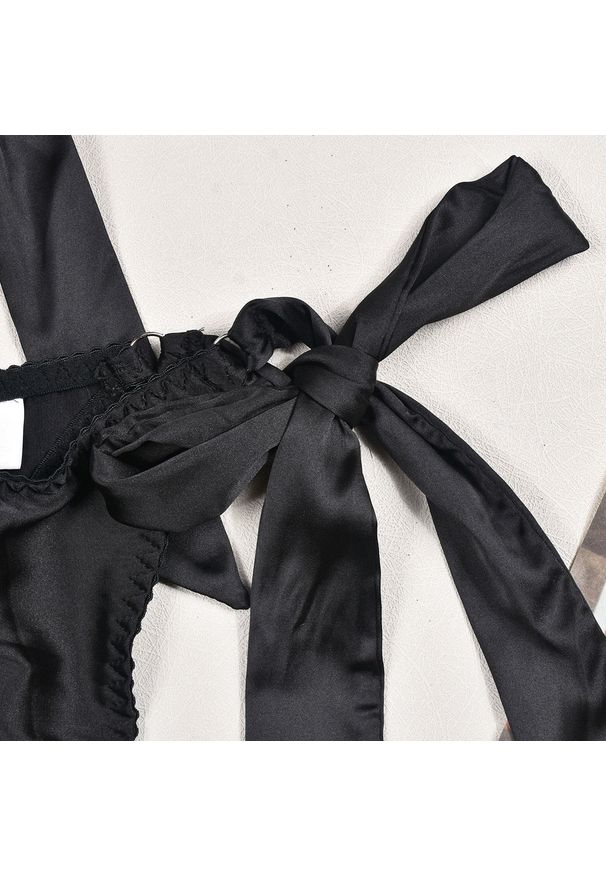 Intica - Komplet bielizny z kokardami i regulowanymi ramiączkami Chrysa. Kolor: czerwony. Materiał: materiał