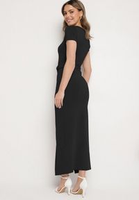 Born2be - Czarna Taliowana Sukienka z Wiskozą z Marszczeniem Milasela. Kolor: czarny. Materiał: wiskoza. Styl: klasyczny, elegancki #4
