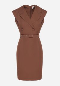 Born2be - Brązowa Dopasowana Sukienka Ozdobiona Paskiem z Klamrą Nandelli. Okazja: na spotkanie biznesowe. Typ kołnierza: dekolt w kształcie V. Kolor: brązowy. Wzór: aplikacja. Typ sukienki: dopasowane. Styl: biznesowy #6