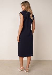 Born2be - Granatowa Sukienka z Wiskozy z Elastycznym Paskiem Ozdobną Klamrą i Guzikami Alcerine. Kolor: niebieski. Materiał: wiskoza. Styl: elegancki, klasyczny #2