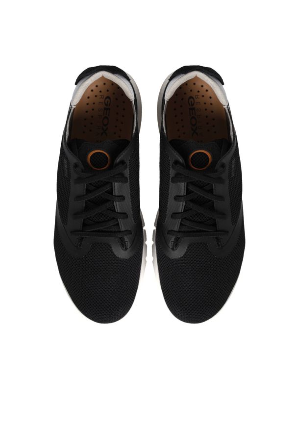 Geox Sneakersy "Aerantis" | U027FD 0006K | Mężczyzna | Czarny. Okazja: na co dzień, na spacer. Nosek buta: okrągły. Kolor: czarny. Materiał: skóra, tkanina. Sport: turystyka piesza