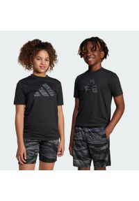 Adidas - Koszulka Training Essentials Camo-Print Kids. Kolor: czarny. Materiał: tkanina. Technologia: ClimaCool (Adidas). Wzór: nadruk. Sport: joga i pilates #2