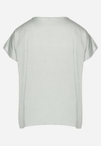 Born2be - Jasnozielona Bluzka z Wiskozą Wiązana przy Dekolcie Dovarelle. Okazja: na co dzień. Kolekcja: plus size. Kolor: zielony. Materiał: wiskoza. Długość rękawa: krótki rękaw. Długość: krótkie. Styl: elegancki, casual #4
