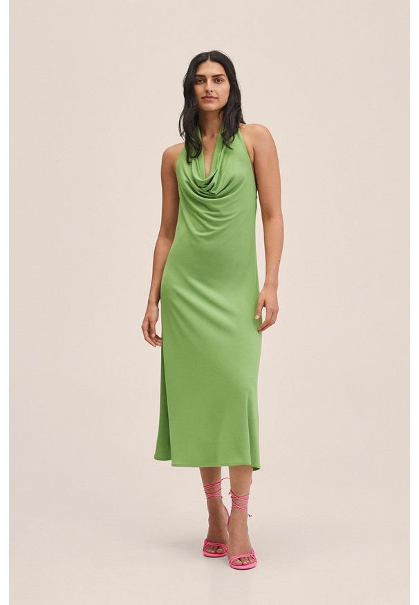mango - Mango sukienka Acamar kolor zielony midi rozkloszowana. Typ kołnierza: dekolt halter. Kolor: zielony. Materiał: materiał. Typ sukienki: rozkloszowane. Długość: midi