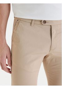 Bugatti Chinosy 4890-76301C Beżowy Slim Fit. Kolor: beżowy. Materiał: bawełna #8