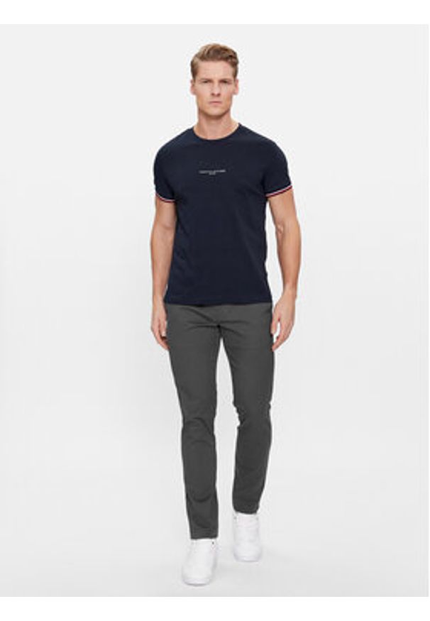 TOMMY HILFIGER - Tommy Hilfiger T-Shirt Logo MW0MW32584 Granatowy Slim Fit. Kolor: niebieski. Materiał: bawełna