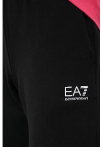 EA7 Emporio Armani dres damski kolor różowy. Kolor: różowy. Materiał: dresówka. Wzór: nadruk #5