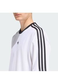 Adidas - adidas T-Shirt adicolor Jacquard KD5829 Biały Loose Fit. Kolor: biały. Materiał: syntetyk #3