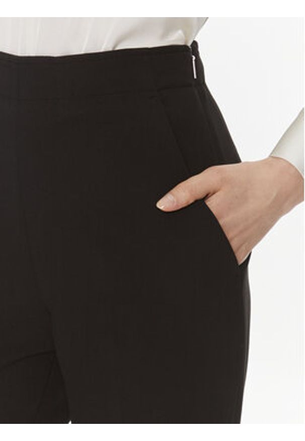 Calvin Klein Spodnie materiałowe K20K206460 Czarny Slim Fit. Kolor: czarny. Materiał: syntetyk