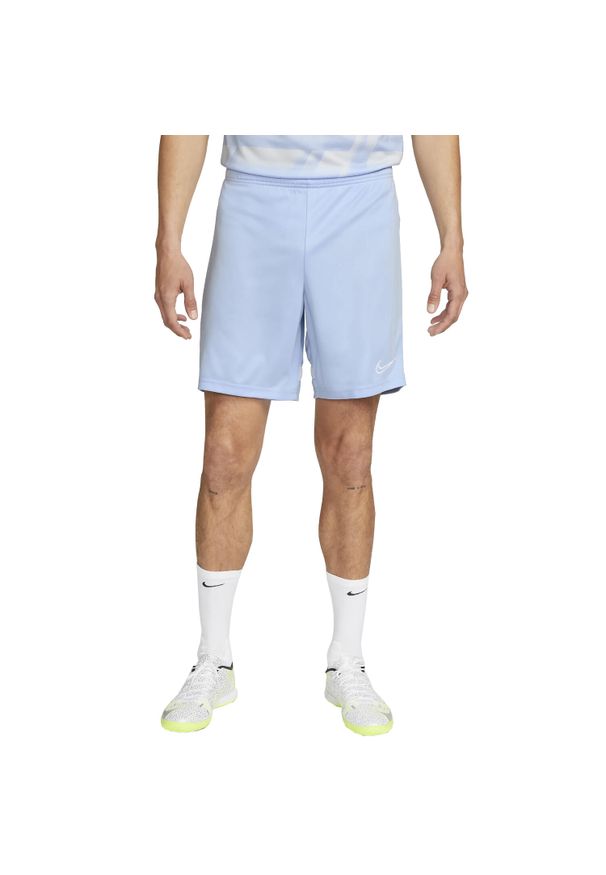 Krótki Mężczyzna Nike Drifit Academy niebieski. Kolor: niebieski. Długość: krótkie. Sport: fitness