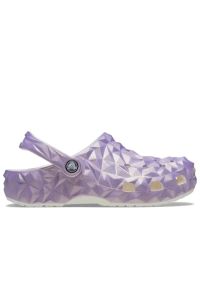 Klapki Crocs Classic Iridescent Geometric Clog 209841-100 - fioletowe. Kolor: fioletowy. Materiał: materiał. Wzór: geometria. Sezon: lato