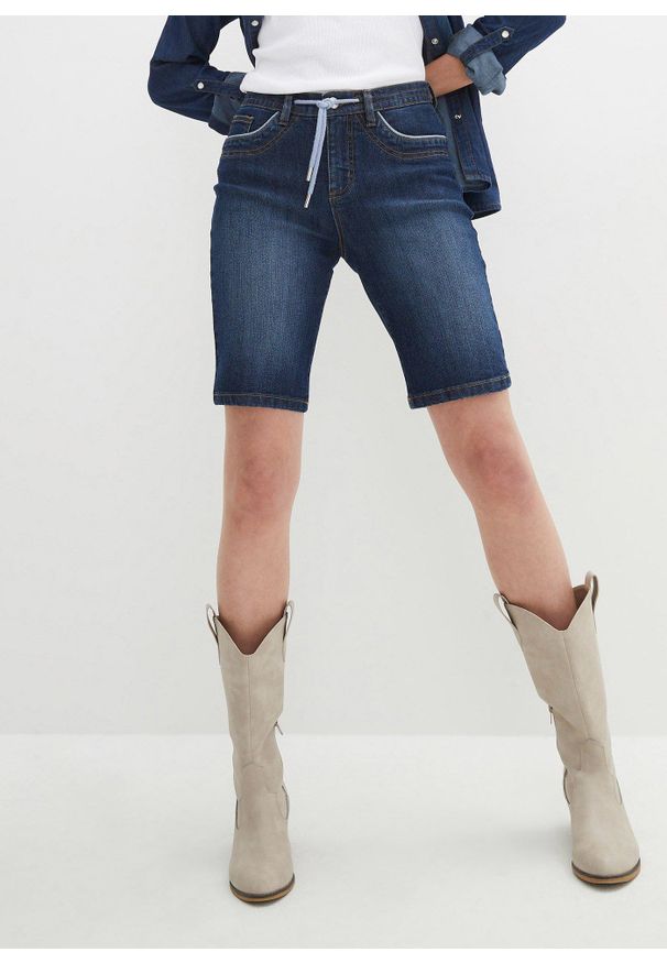 bonprix - Bermudy dżinsowe Slim Fit mid waist. Kolor: niebieski