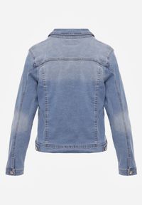 Renee - Jasnoniebieska Klasyczna Kurtka Jeansowa z Guzikami Ivonelle. Okazja: na randkę. Kolor: niebieski. Materiał: jeans. Styl: klasyczny #5