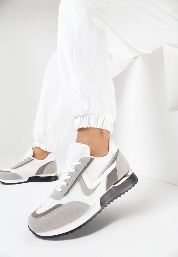 Born2be - Białe Sneakersy Lametai. Nosek buta: okrągły. Zapięcie: sznurówki. Kolor: biały. Materiał: nubuk, syntetyk, materiał, skóra ekologiczna, jeans. Wzór: aplikacja. Obcas: na platformie