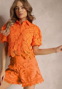 Renee - Pomarańczowa Koszula Koronkowa z Krótkim i Bufiastym Rękawem Elinie. Kolor: pomarańczowy. Materiał: koronka. Długość: krótkie #1
