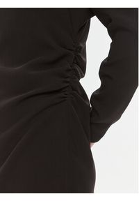 Calvin Klein Sukienka codzienna K20K206110 Czarny Regular Fit. Okazja: na co dzień. Kolor: czarny. Materiał: syntetyk. Typ sukienki: proste. Styl: casual #2