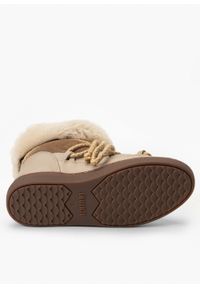 Inuikii - INUIKII CLASSIC HIGH Śniegowce damskie. Okazja: na spacer, do pracy, na co dzień. Kolor: beżowy. Styl: casual #2