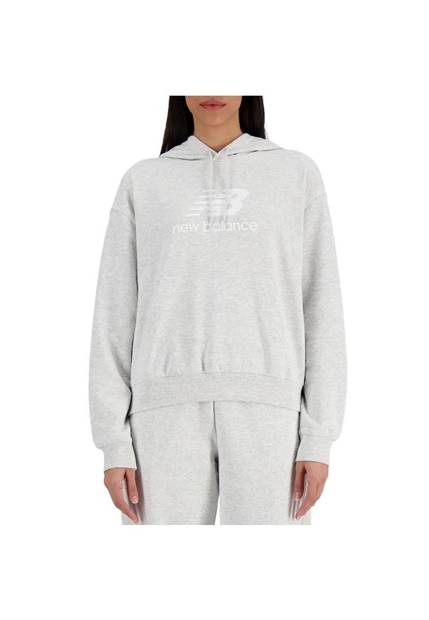Bluza New Balance WT41504AHH - szara. Okazja: na co dzień. Kolor: szary. Materiał: dresówka, bawełna, poliester, materiał, prążkowany. Wzór: napisy. Styl: klasyczny, casual