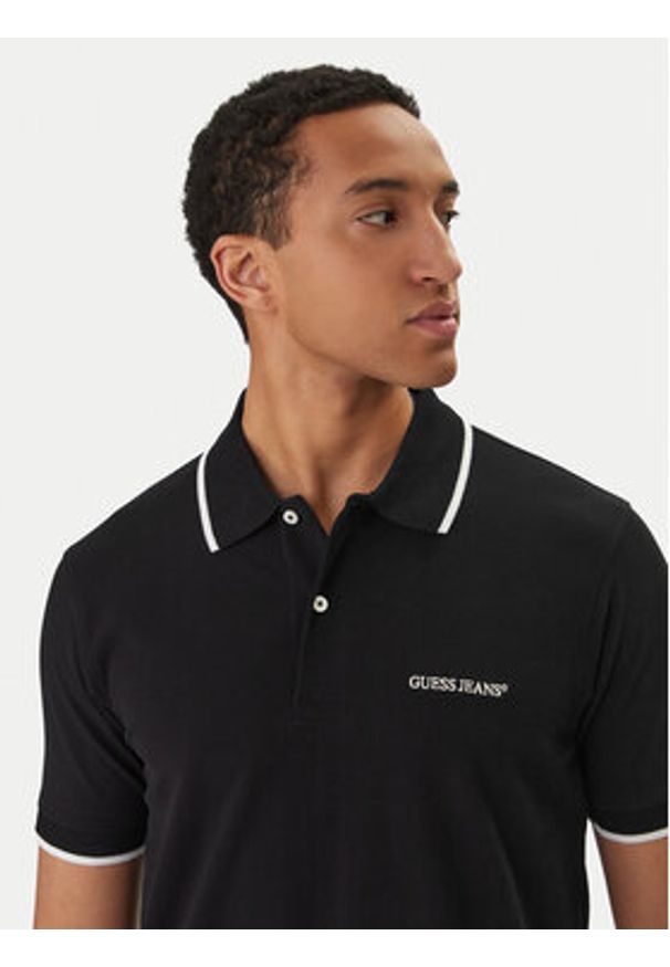 Guess Jeans Polo M6RP24 KCJV1 Czarny Regular Fit. Typ kołnierza: polo. Kolor: czarny. Materiał: bawełna