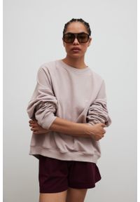 Marsala - Bluza damska o kroju regular fit w kolorze PINK GARDENIA- PHENIX-UNI. Materiał: dzianina, bawełna, dresówka, poliester. Wzór: haft