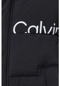 Calvin Klein Jeans kurtka męska kolor czarny zimowa. Kolor: czarny. Materiał: włókno, materiał. Wzór: nadruk. Sezon: zima #3