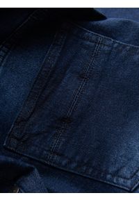 Ombre Clothing - Krótkie spodenki męskie jeansowe z delikatnym washem – ciemnoniebieskie V3. Kolor: niebieski. Materiał: jeans. Długość: krótkie. Wzór: aplikacja. Sezon: lato. Styl: klasyczny, wakacyjny #4