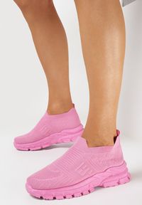 Born2be - Różowe Buty Sportowe na Grubej Nieregularnej Podeszwie z Miękką Cholewką Litaessa. Kolor: różowy. Szerokość cholewki: normalna #1