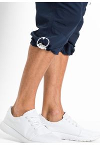 bonprix - Spodnie 3/4 z mikrofazy, z gumką w talii. Kolor: niebieski. Styl: sportowy #3