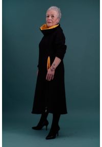 Hultaj Polski - Sukienka Olga czarna z mandarynką. Kolor: czarny. Materiał: tkanina, dzianina, dresówka, bawełna, elastan