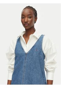 Tommy Jeans Sukienka jeansowa DW0DW22876 Niebieski Relaxed Fit. Kolor: niebieski. Materiał: bawełna #4