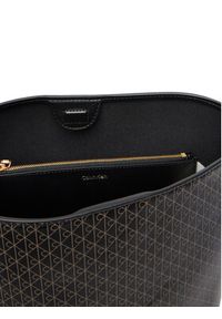 Calvin Klein Torebka Emblem Aop Medium Bucket LV04F3365G Czarny. Kolor: czarny. Materiał: skórzane #6