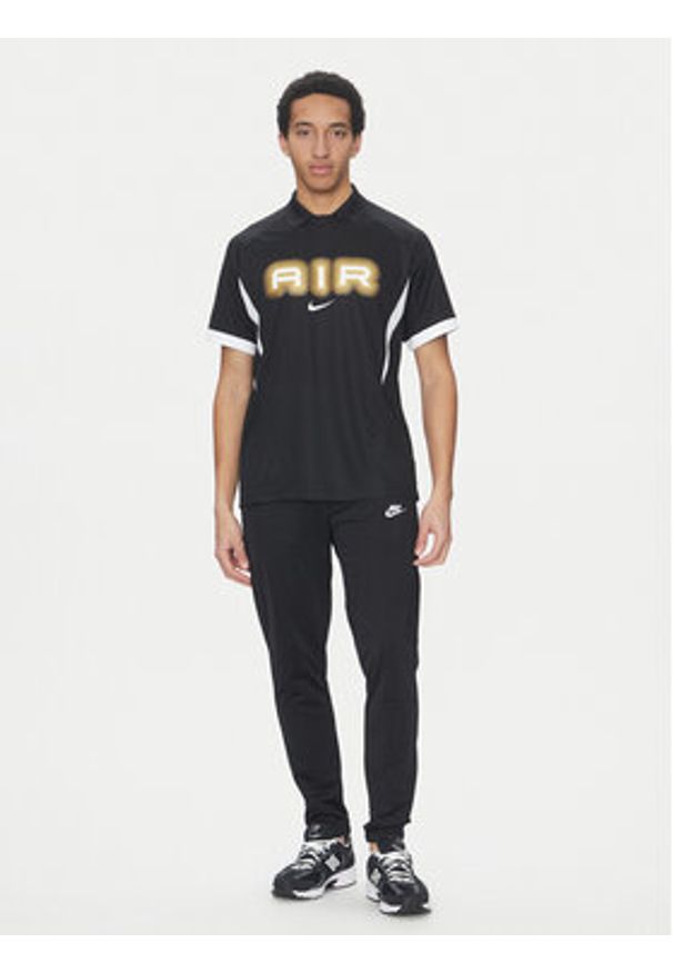 Nike T-Shirt HM0173 Czarny Regular Fit. Kolor: czarny. Materiał: syntetyk