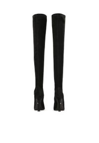 Kazar - Czarne muszkieterki z wysokiej szpilce. Wysokość cholewki: przed kolano. Kolor: czarny. Materiał: tkanina. Szerokość cholewki: normalna. Obcas: na obcasie. Styl: klasyczny. Wysokość obcasa: wysoki #4