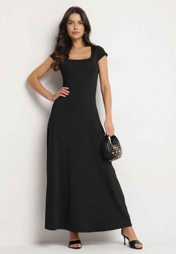 Born2be - Czarna Sukienka z Wiskozą o Rozkloszowanym Kroju z Kwadratowym Dekoltem Nalireina. Okazja: na co dzień. Typ kołnierza: dekolt kwadratowy. Kolor: czarny. Materiał: wiskoza. Typ sukienki: rozkloszowane, proste. Styl: casual, klasyczny