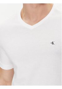 Calvin Klein Jeans T-Shirt Embro Badge J30J325212 Biały Slim Fit. Kolor: biały. Materiał: bawełna #4
