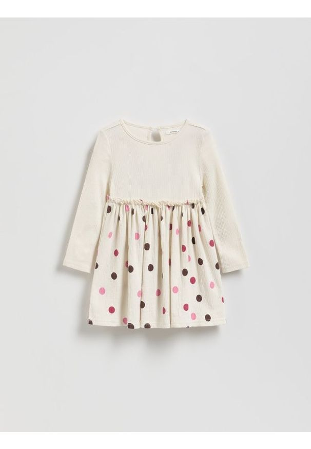 Reserved - Dzianinowa sukienka - kremowy. Kolor: kremowy. Materiał: dzianina