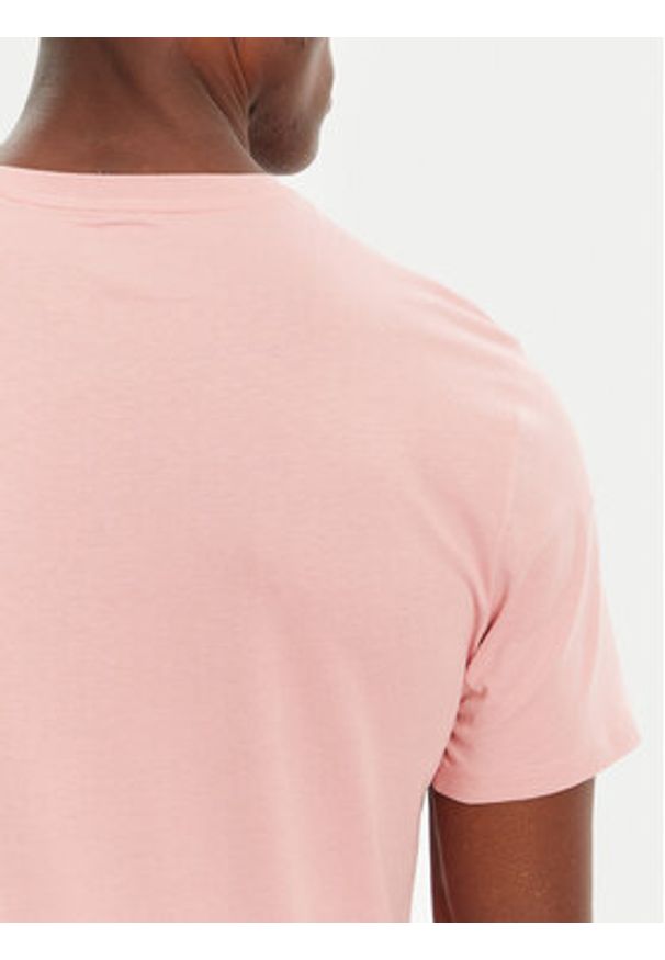 Guess Jeans T-Shirt M4YI55 K8HM0 Różowy Regular Fit. Kolor: różowy. Materiał: bawełna