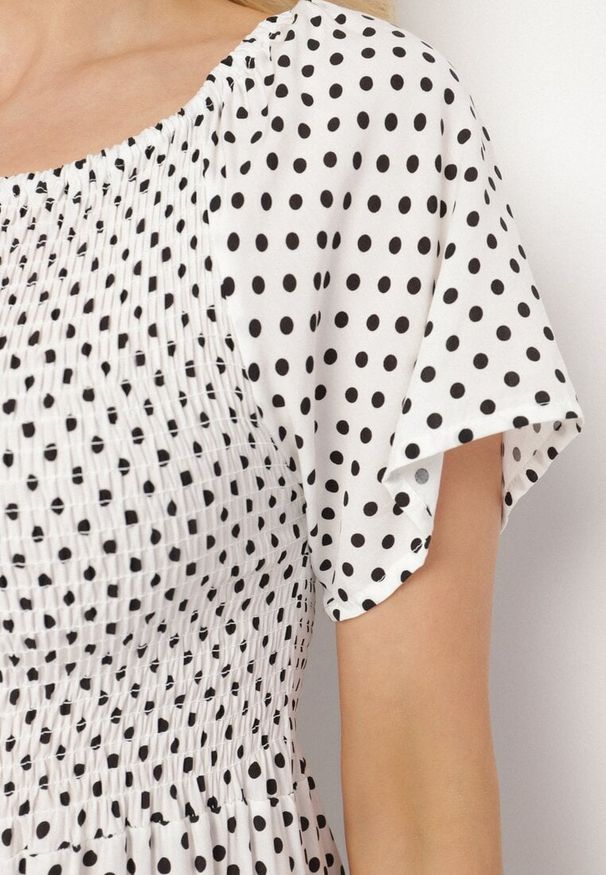 Born2be - Biała Sukienka z Bawełny o Rozkloszowanym Kroju w Kropeczki Lisadrisa. Okazja: na imprezę, na co dzień. Kolor: biały. Materiał: bawełna. Długość rękawa: krótki rękaw. Styl: klasyczny, casual, elegancki