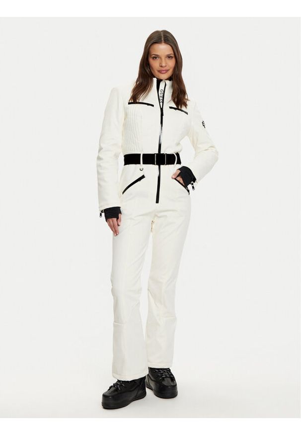 Guess Kombinezon narciarski W4PD1M WH1S0 Écru Regular Fit. Materiał: syntetyk. Sport: narciarstwo