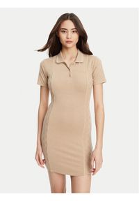 Guess Sukienka dzianinowa V5YK00 KCX12 Beżowy Regular Fit. Kolor: beżowy. Materiał: wiskoza