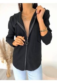 ModnaKiecka.pl - Czarny Rozpinany Sweterek z Kapturem 8382-528-C. Okazja: do pracy, na co dzień. Typ kołnierza: kaptur. Kolor: czarny. Materiał: wiskoza, elastan. Długość rękawa: długi rękaw. Długość: długie. Wzór: jednolity. Sezon: jesień. Styl: casual #1